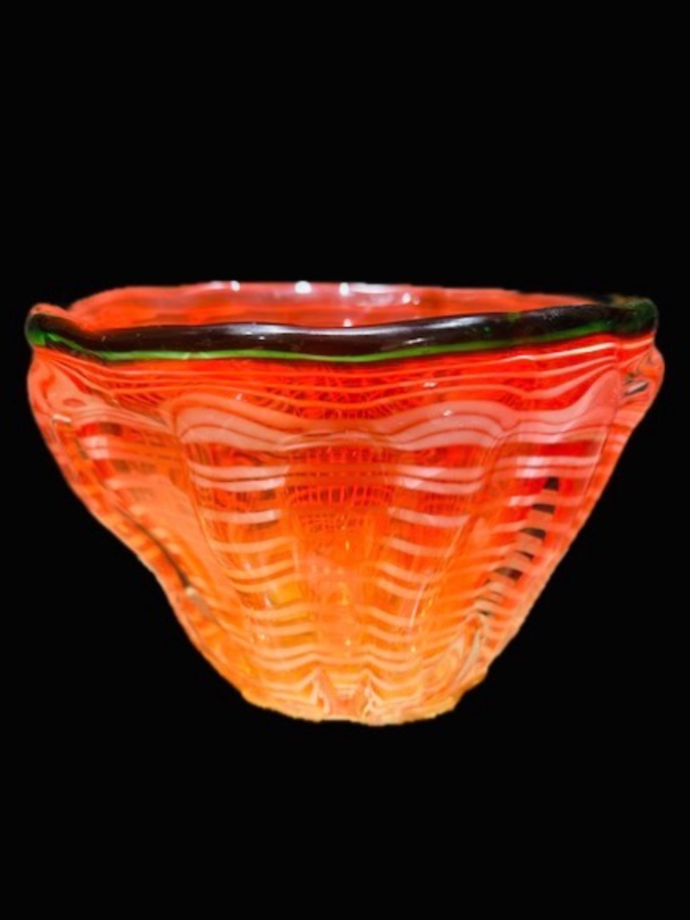 BEAUTIFUL, Hand Blown Murano Art Glass Handkerchief Bowl In Dale Chihuly Style.